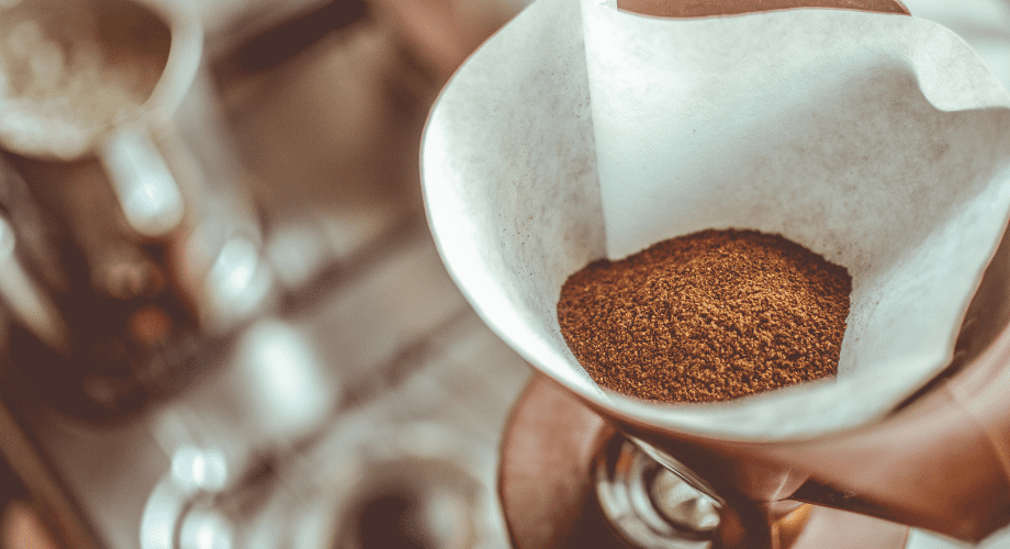 A cor do café é preta ou marrom? Entenda aqui! cor do café