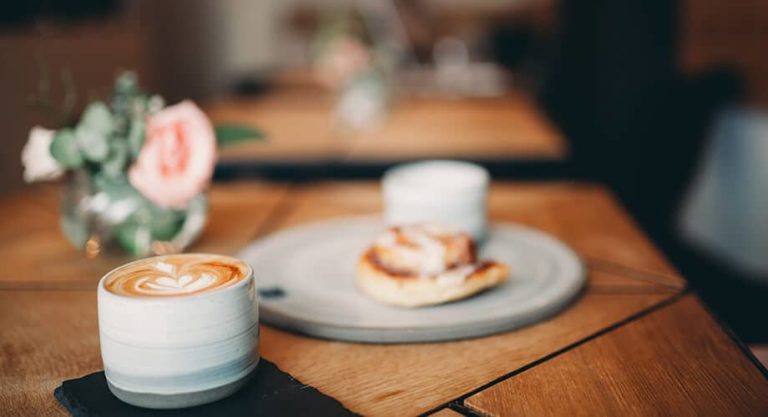 Café alemão: conheça a história e as particularidades